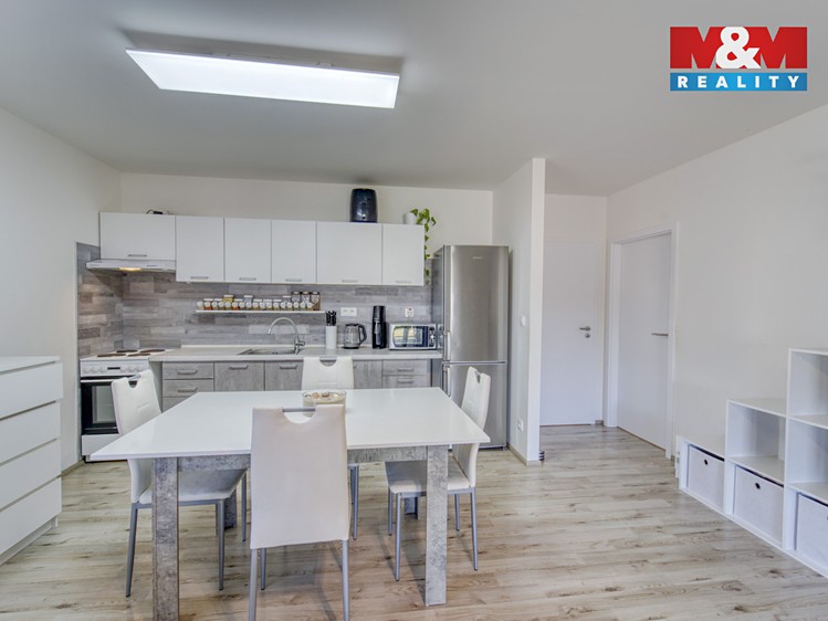 Prodej rodinného domu 94 m², pozemek 838 m² - foto 3