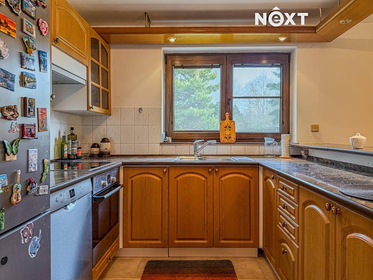 Prodej  rodinného domu 179 m², pozemek 839 m² - foto 5