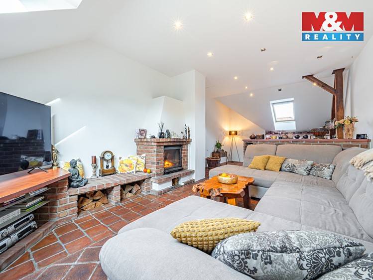 Prodej rodinného domu 163 m², pozemek 340 m² - foto 2