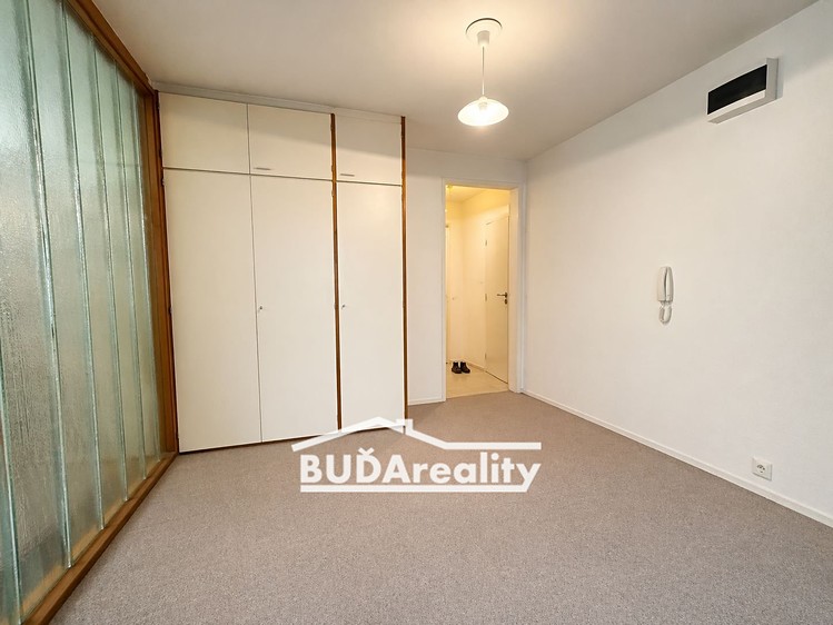 Prodej bytu 4+1 77 m² (Jednopodlažní) - foto 4