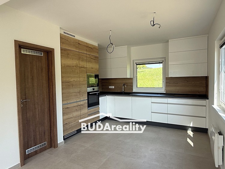 Prodej  rodinného domu 134 m², pozemek 1 289 m² - foto 5
