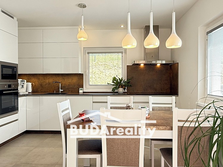 Prodej  rodinného domu 134 m², pozemek 1 289 m² - foto 6