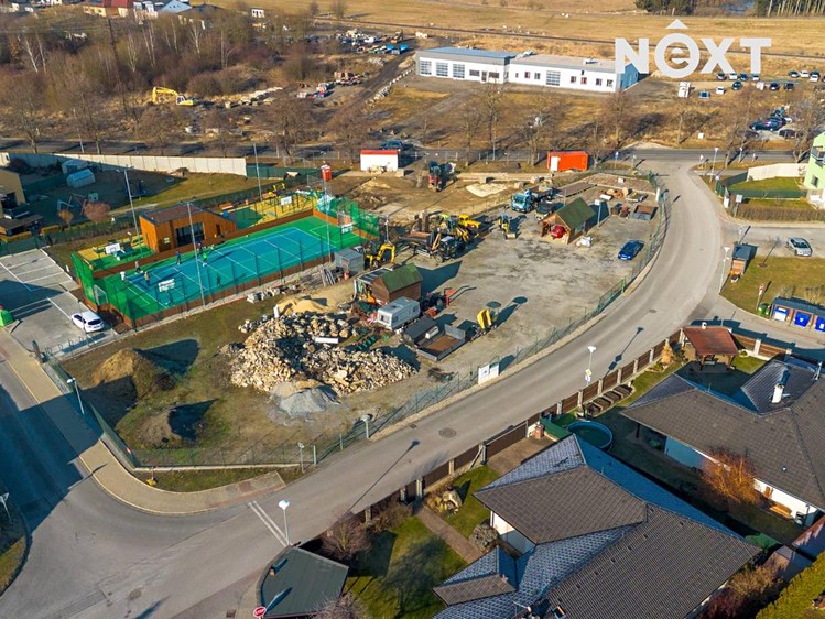 Prodej stavebního pozemku 2 337 m² - foto 1