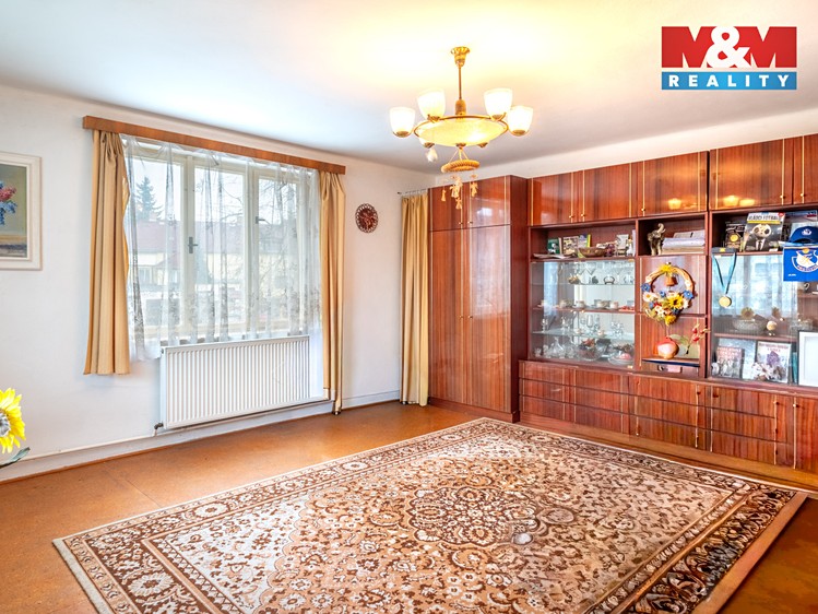 Prodej rodinného domu 205 m², pozemek 646 m² - foto 4