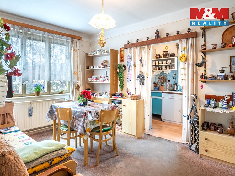 Prodej rodinného domu 205 m², pozemek 646 m² - foto 5
