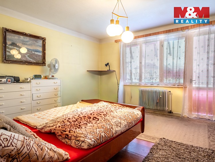 Prodej rodinného domu 205 m², pozemek 646 m² - foto 3