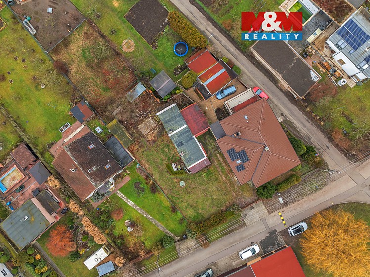 Prodej stavebního pozemku 642 m² - foto 1