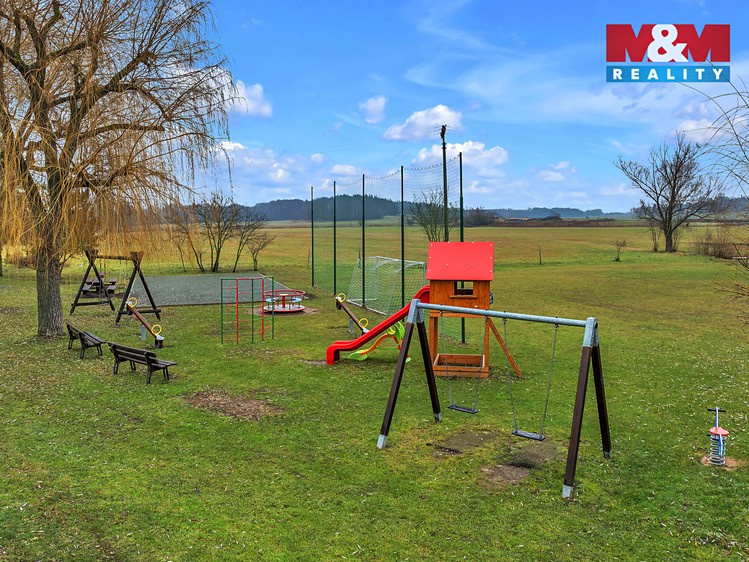 Prodej stavebního pozemku 642 m² - foto 5