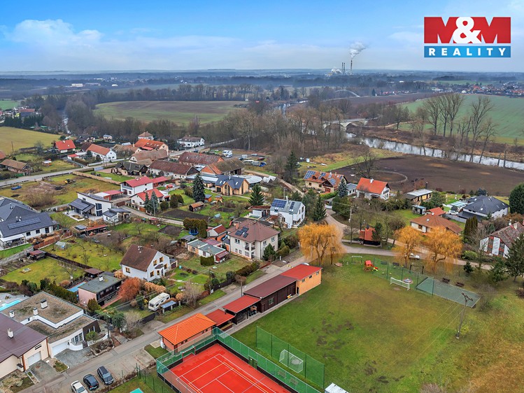 Prodej stavebního pozemku 642 m² - foto 3