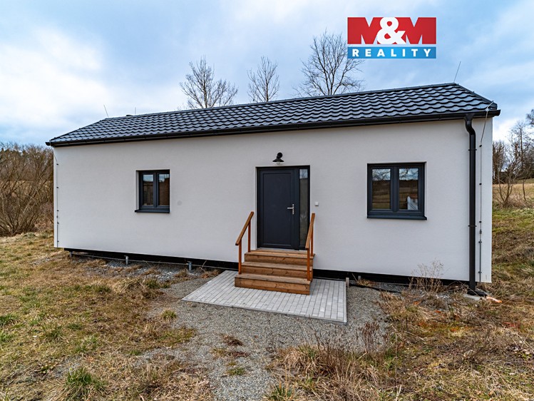 Prodej rodinného domu 40 m², pozemek 896 m² - foto 1