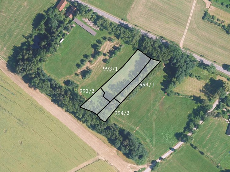 Prodej podílu 1/2 stavebního pozemku 2 497 m² - foto 5