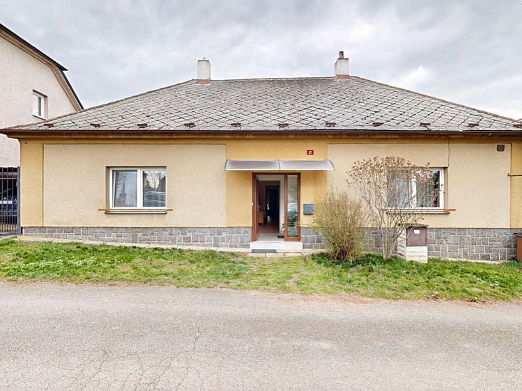 Prodej rodinného domu 150 m², pozemek 1 674 m² - foto 1