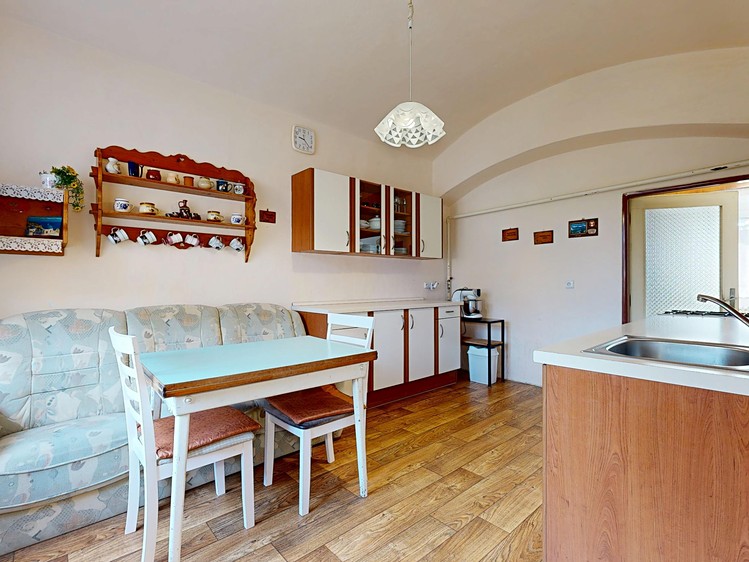 Prodej rodinného domu 150 m², pozemek 1 674 m² - foto 7