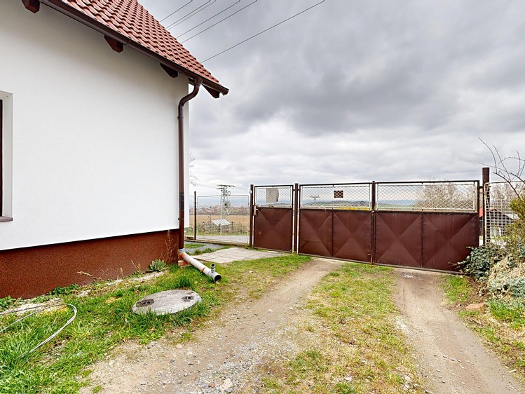 Prodej rodinného domu 207 m², pozemek 355 m² - foto 8