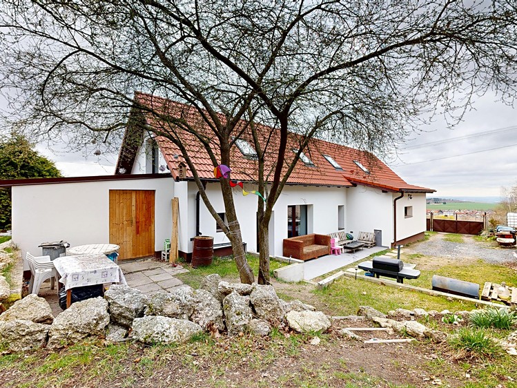 Prodej rodinného domu 207 m², pozemek 355 m² - foto 3