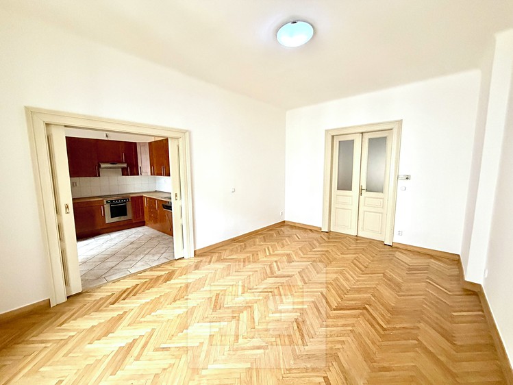 Pronájem bytu 3+1 95 m² - foto 1