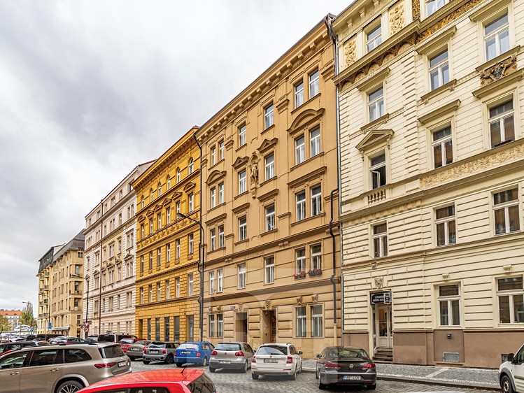Pronájem bytu 3+1 95 m² - foto 2