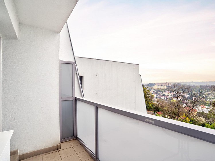 Pronájem bytu 3+kk 73 m² (Jednopodlažní) - foto 3