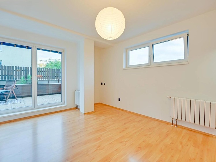 Pronájem bytu 3+kk 69 m² - foto 4