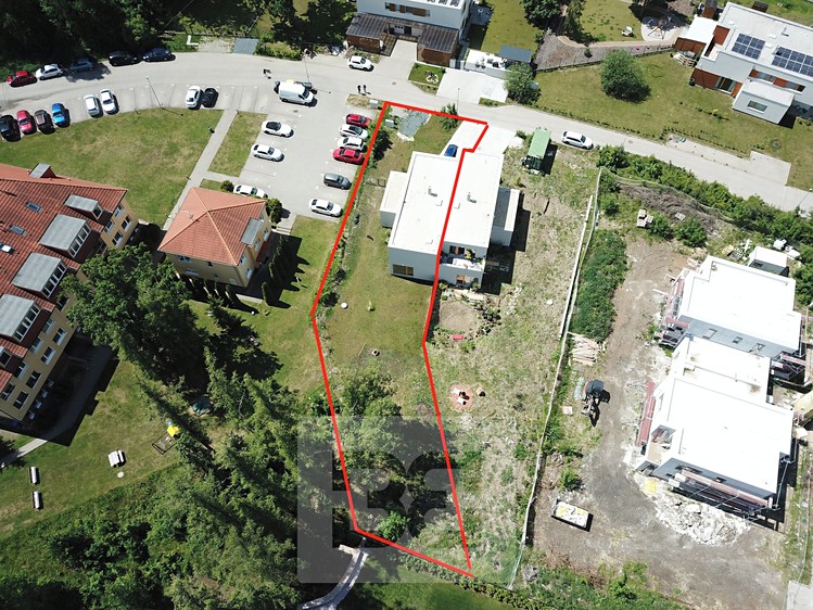Prodej rodinného domu 181 m², pozemek 846 m² - foto 4