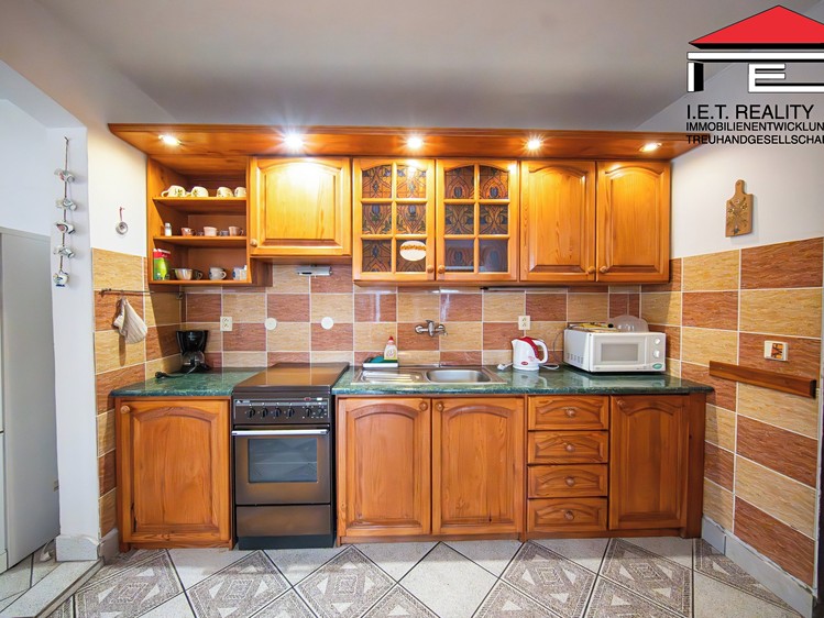 Prodej rodinného domu 561 m², pozemek 3 168 m² - foto 4