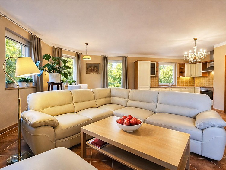 Prodej rodinného domu 139 m², pozemek 811 m² - foto 3