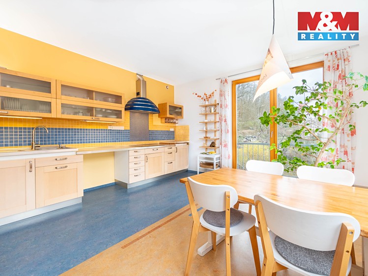 Prodej rodinného domu 230 m², pozemek 1 453 m² - foto 3