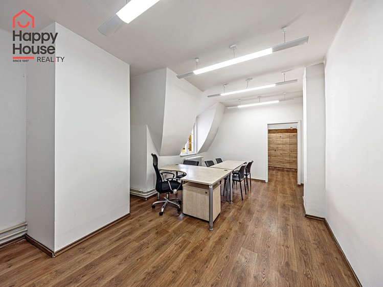 Pronájem kanceláře 32 m² - foto 1