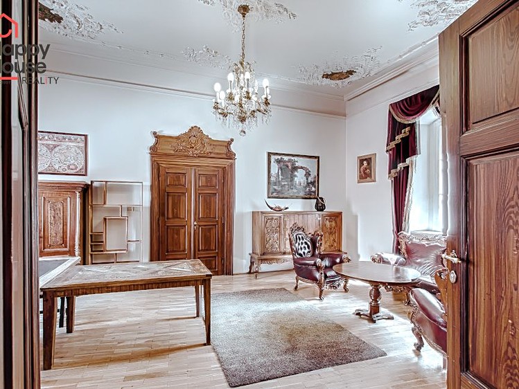 Pronájem kanceláře 71 m² - foto 1