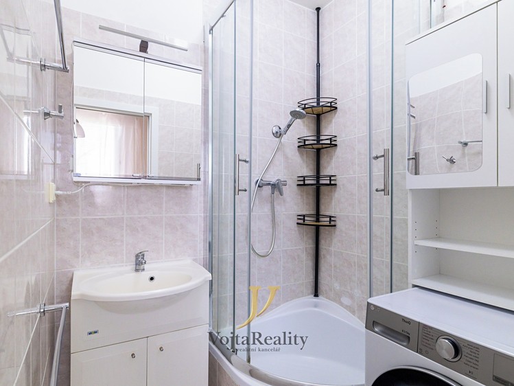 Prodej bytu 3+1 63 m² (Jednopodlažní) - foto 3