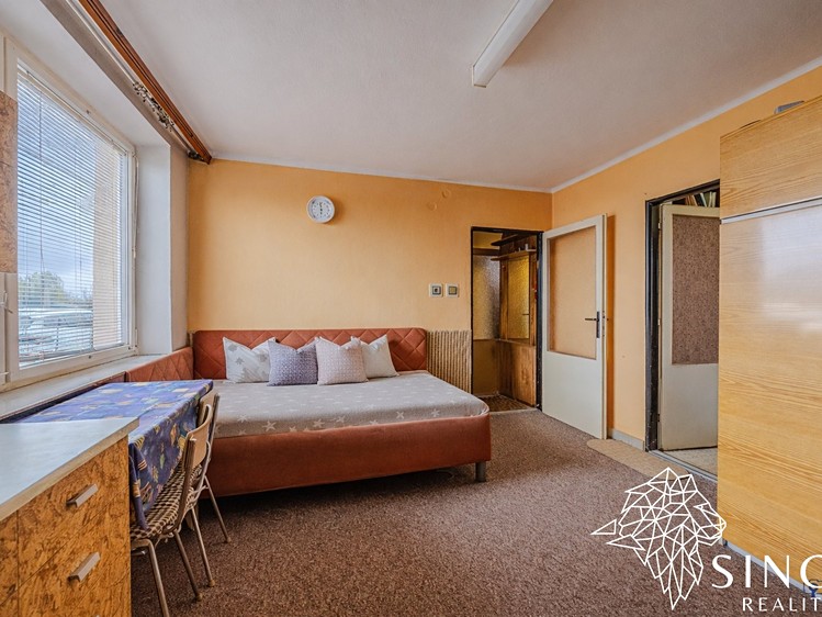 Prodej  rodinného domu 235 m², pozemek 1 346 m² - foto 7