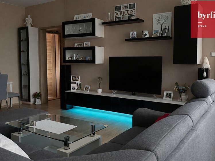 Pronájem bytu 4+1 80 m² - foto 1