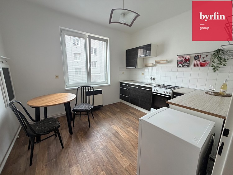 Pronájem bytu 1+1 40 m² - foto 4