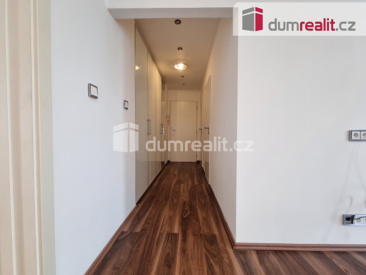 Pronájem bytu 2+1 54 m² - foto 4