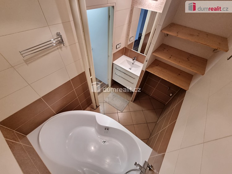 Pronájem bytu 2+1 54 m² - foto 5
