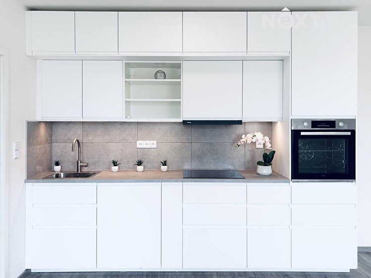 Pronájem bytu 3+kk 67 m² (Podkrovní) - foto 2