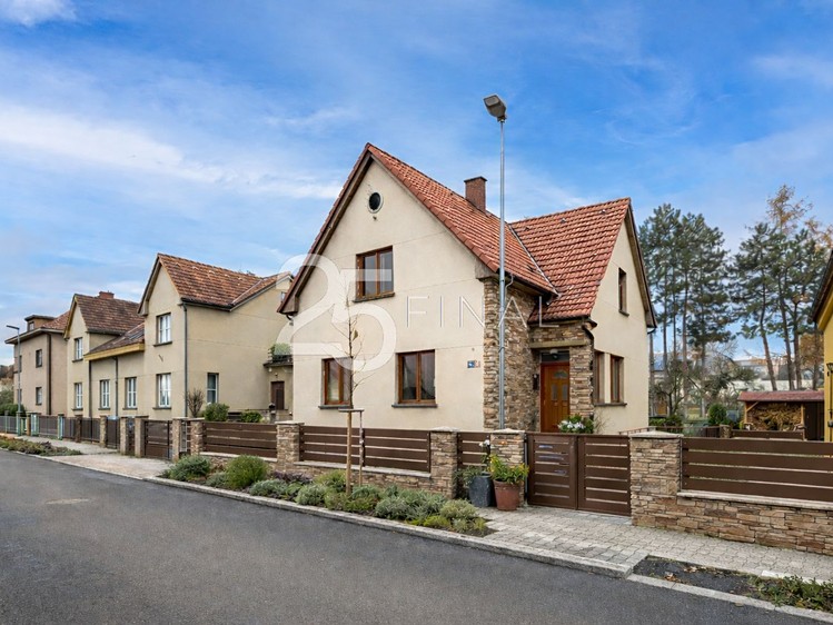 Prodej rodinného domu 124 m², pozemek 448 m² - foto 4