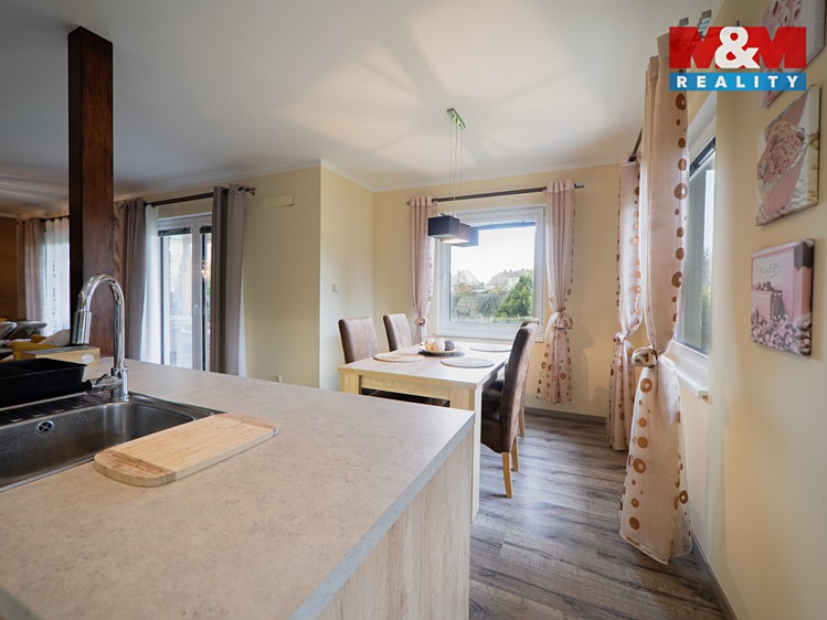 Prodej  rodinného domu 144 m², pozemek 550 m² - foto 7