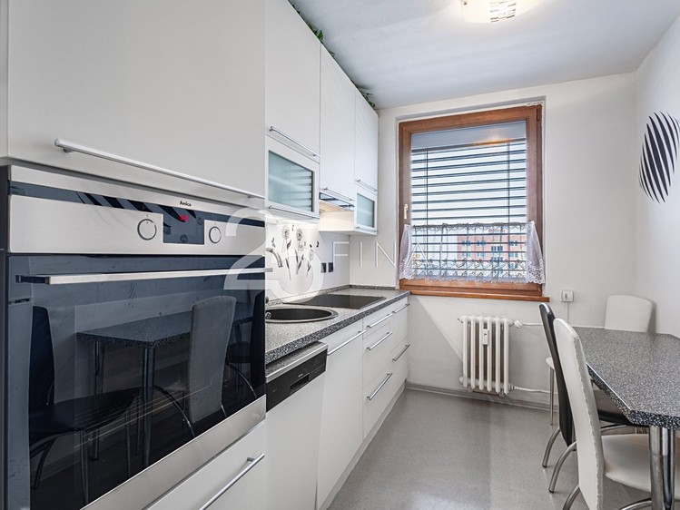 Prodej bytu 4+1 70 m² - foto 3