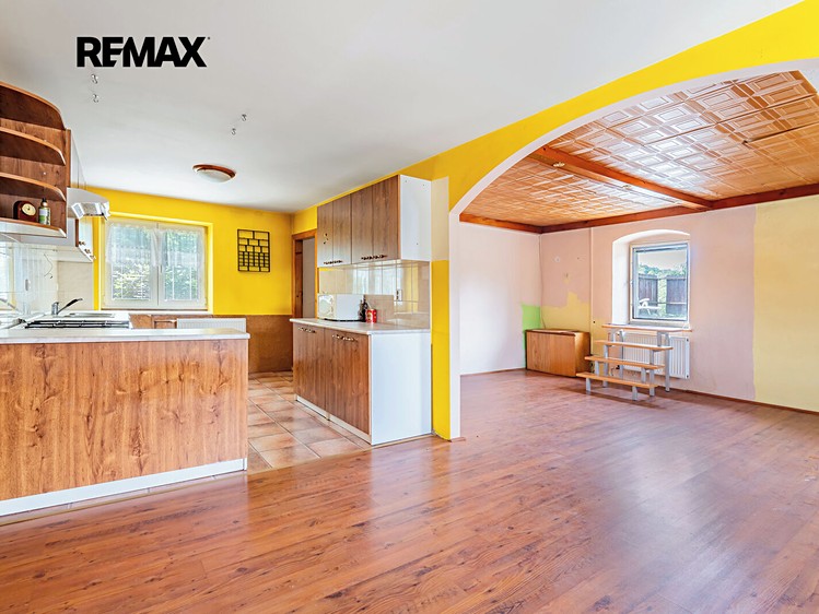 Prodej rodinného domu 394 m², pozemek 286 m² - foto 7