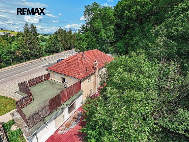 Prodej rodinného domu 394 m², pozemek 286 m² - foto 6