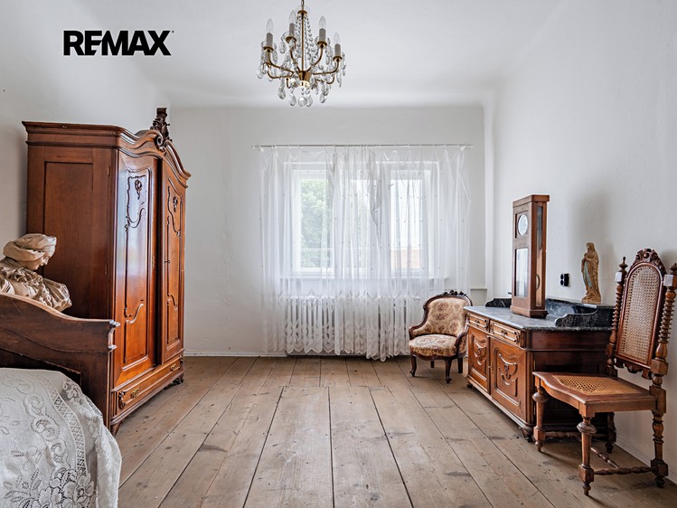 Prodej  rodinného domu 220 m², pozemek 993 m² - foto 7