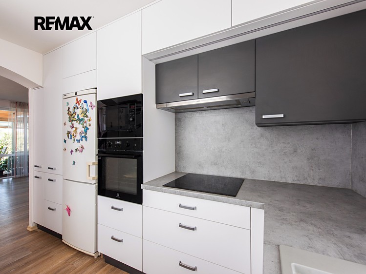 Prodej rodinného domu 209 m², pozemek 1 446 m² - foto 6