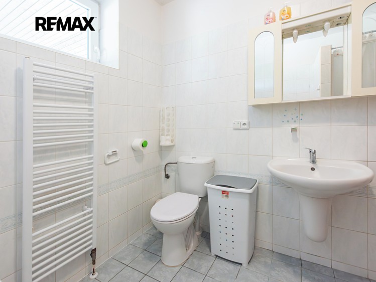 Prodej rodinného domu 209 m², pozemek 1 446 m² - foto 8