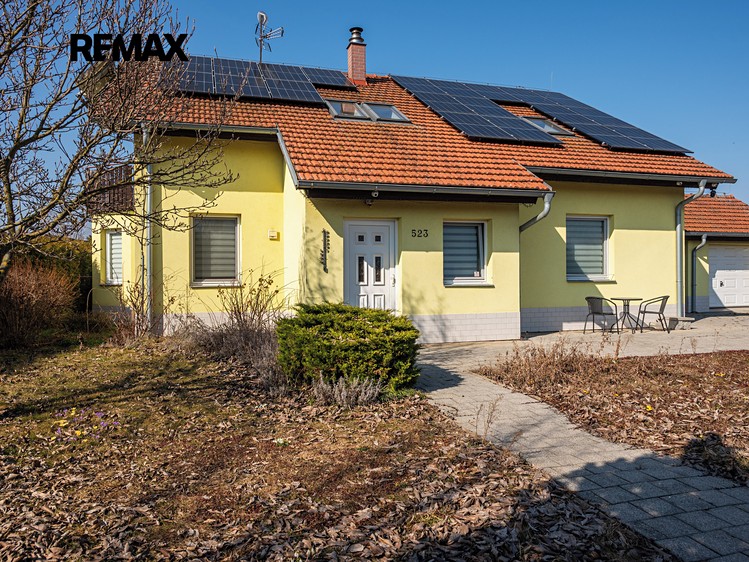 Prodej rodinného domu 209 m², pozemek 1 446 m² - foto 2