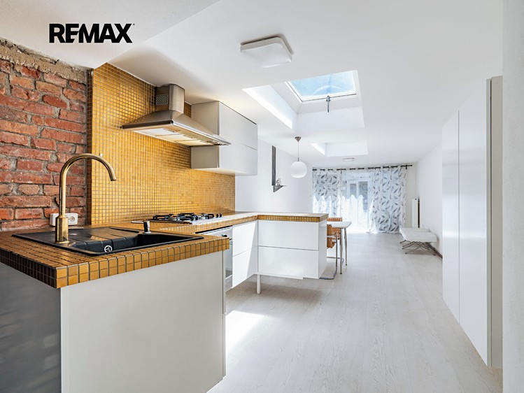 Prodej rodinného domu 95 m², pozemek 181 m² - foto 2