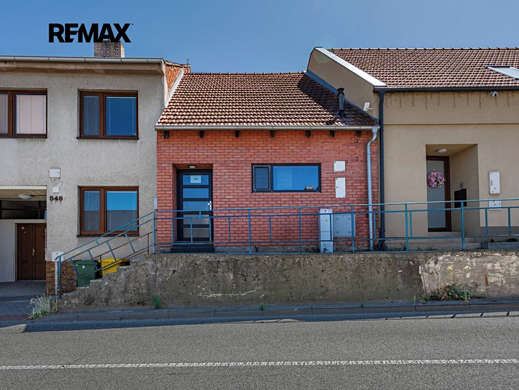 Prodej rodinného domu 95 m², pozemek 181 m² - foto 1