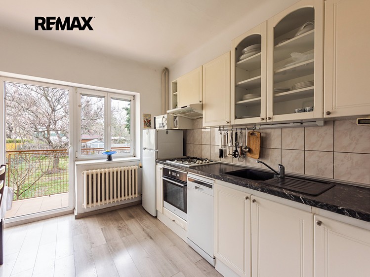 Prodej rodinného domu 192 m², pozemek 167 m² - foto 5