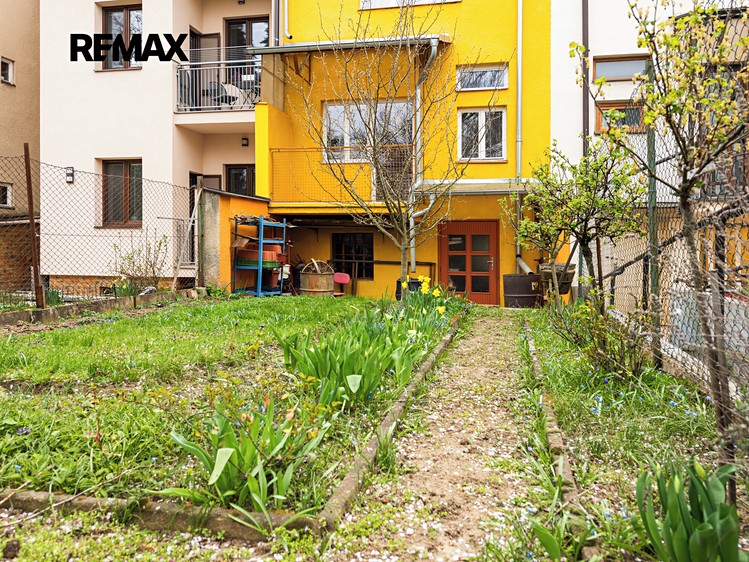 Prodej rodinného domu 192 m², pozemek 167 m² - foto 4