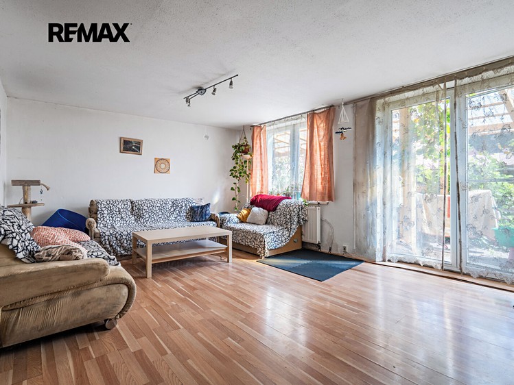 Prodej rodinného domu 350 m², pozemek 1 401 m² - foto 3